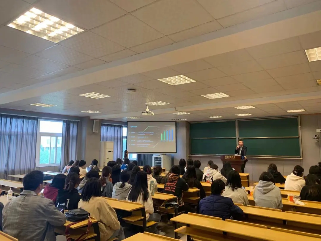 DB彩票
足迹 丨 校企合作近期成果展示大盘点【9-10月】(图15)